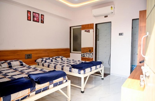 Jejuri Hotel | Laxman AC Lodge Jejuri - by Martandbhairav hospitality LLP