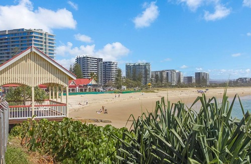 Bilinga Apartment | Legacy 3 - Bilinga/North Kirra Beachfront - Min. 3 Night Stays!