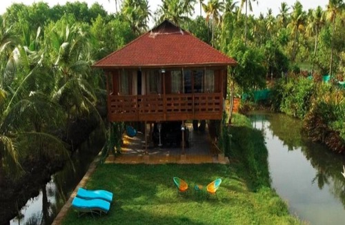Munroe Island House | Luxury Wood House on a Private Island