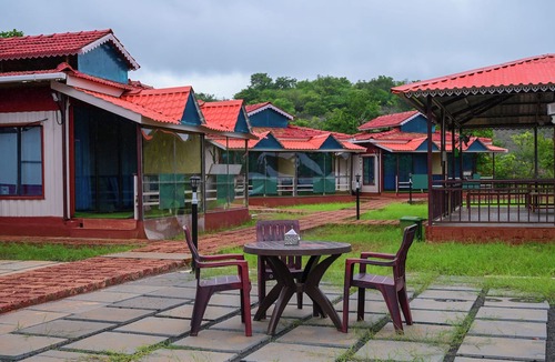 Sawantwadi Ski Chalet | Madhuban Nature Resort - Amboli