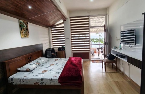 Kotagiri House | May Fair Vista Home - Luxury Villa - Huge Lawn - Scenic Views - Free Parking