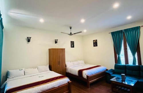 Periyur Hotel | Meenam Home Stay