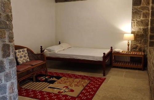 Thekkady Bed & Breakfast | Misty Views Mountain Retreat
