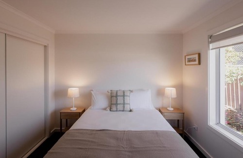 Bellerive Apartment | Modern refurbished unit in charming Bellerive
