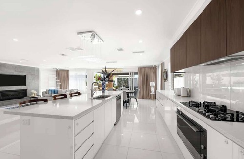Werribee House | Modern Werribee Retreat Close Shops & Nature