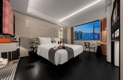 Jinniu Hotel | Moon Crescent Hotel