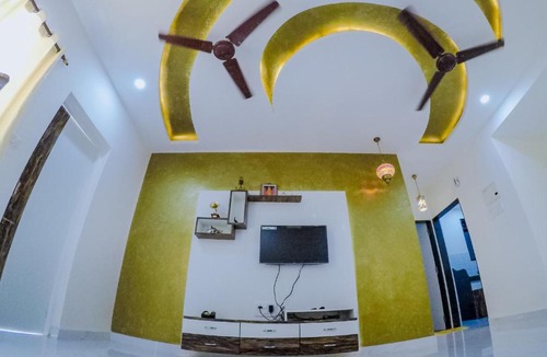 Calangute Apartment | Moroccan Suite Tropical Hideaway Candolim Beach