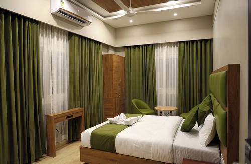 Manapakkam Hotel | Mount Grande