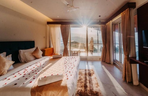 Medha Resort | Nisarga Lake Resort Tapola