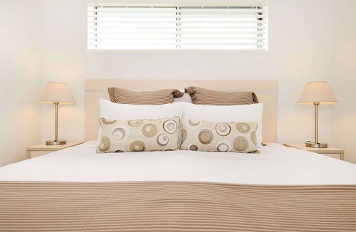 Middlemount Hotel | Oaks Middlemount Suites