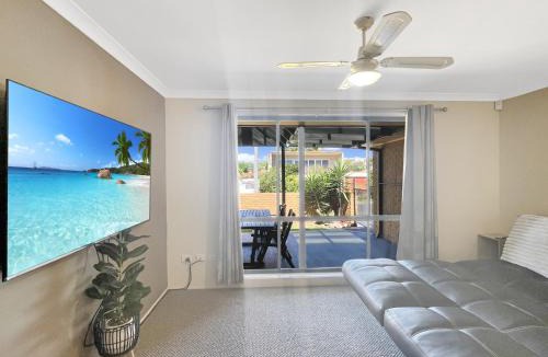 Batehaven House | Our Haven: 4-Bed Escape Near Beach & Mogo Trails
