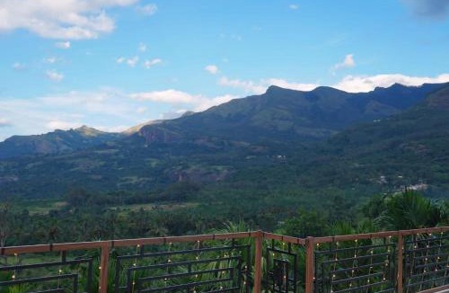 Kanthalloor House | Paalm view premium resort