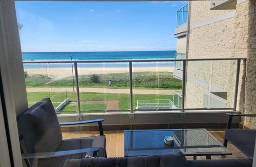 Tugun Apartment | Pacific Surf Absolute Beachfront Apartments