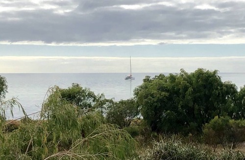 Dunsborough Villa | Panoramic Bay Views - Pet friendly & only a 5 minute stroll to town