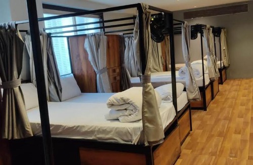Pune Hostel | Paradise Dormitory- PG, Longstays