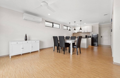 Portsmith Apartment | Perfect 2BR for Groups in Inner-City Suburb
