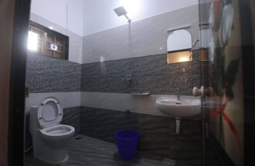 Thekkady Apartment | Periyar Homes Deluxe Room 101