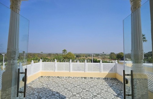 Ibrahimpatan Villa | Petal of Udaipur Palace - 9BR - Pool by Homeyhuts