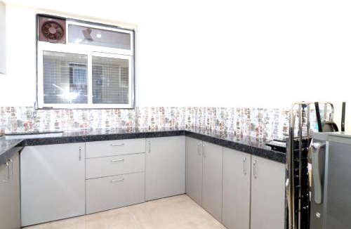 Vile Parle East Apartment | Pinakii Comfort Stay Vile Parle - Near Airport