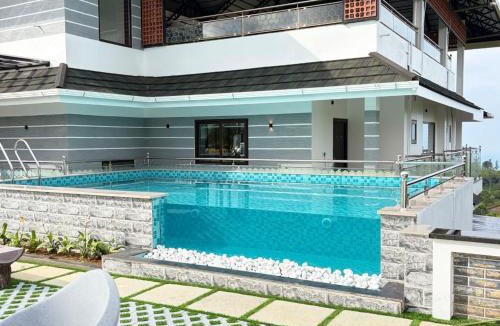 Kuttikkanam Apartment | Plachoos Gardens - Private Luxury Pool Villa in Kuttikkanam