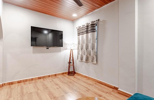 Bogmolo Villa | Private 2bhk Villa - 2 min walk to bogmalo beach and 5 mins drive to Dabolim Airport