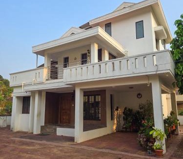 Adyar House | Private 4BHK Villa - Chris Homestay by UrbanEase