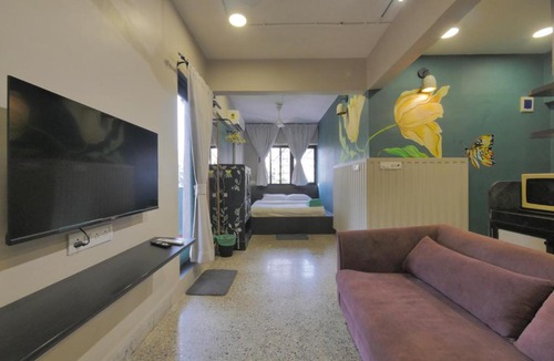 Pali Hill Apartment | Queenie - Bandra west