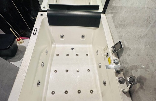 Andheri West Apartment | Rahul's Retreat