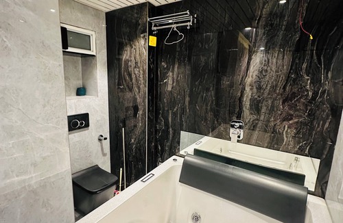 Andheri West Apartment | Rahul's Retreat