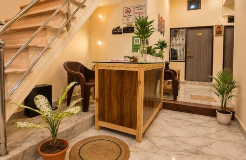 Mahmoorganj House | Rainbow Inn
