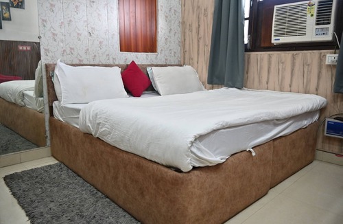 Bullawala Hotel | Rajawat Stay, Dehradun Hotel