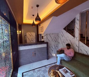 Andheri West Hotel | Rich Hotel