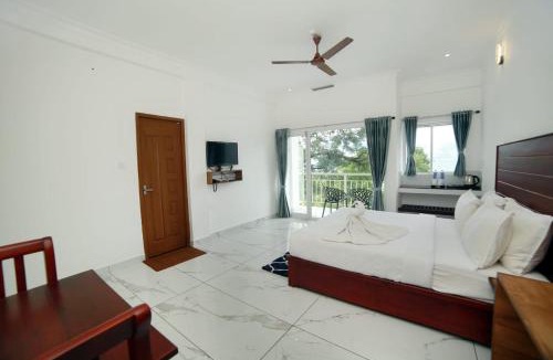 Peermade Resort | Rock N Brook Resort Kanthalloor