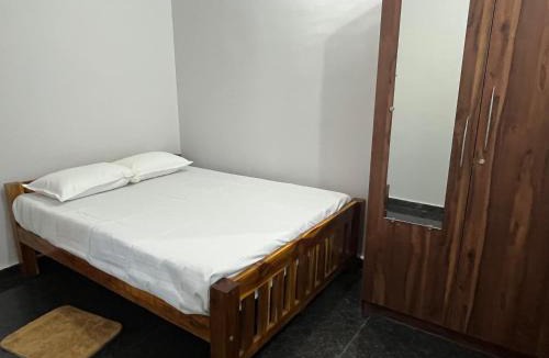 Piriyapatna Apartment | S R Retreat farm home stay