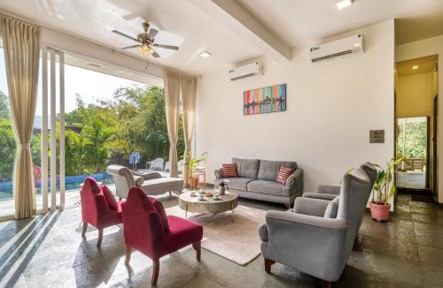 Alibaug Villa | SaffronStays 7 Seas - 7BR pool villa with gazebo, bar & lawn, perfect for celebrations near Mandwa Jetty