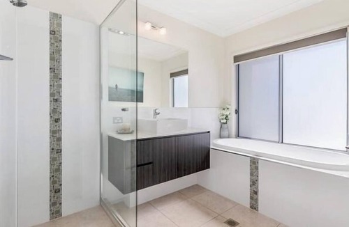 Sandstone Point House | Sandstone Point (SEQ) 4 bedroom house