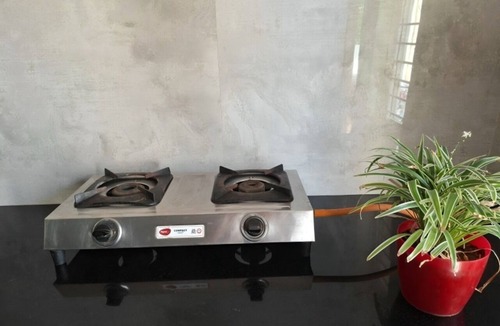 Visakhapatnam Apartment | Sarvat Gṛham-2 Bed Home Hill View Bright & Spacious Airy Near Airport & Railway