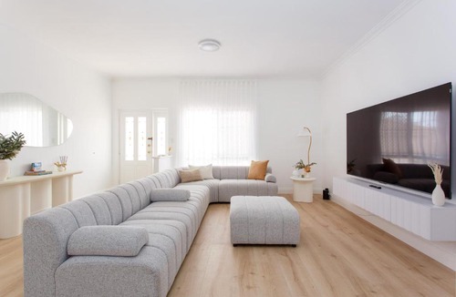 Scarborough House | Scarborough Family Beachside Retreat - Walk to beach