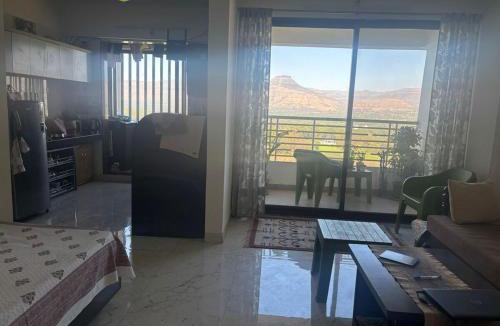 Wai Apartment | Scenic 1BHK Retreat near Panchgani