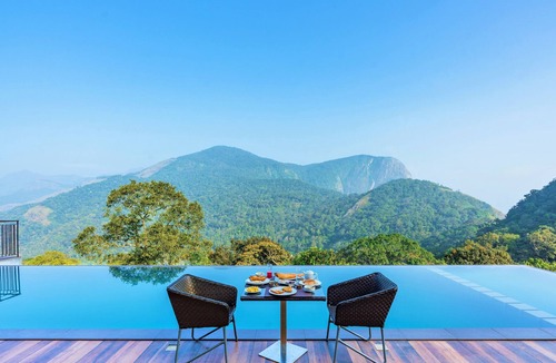 Chinnakanal Hotel | Shola Crown Resort - Munnar