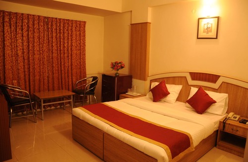 Murgesh Pallya Hotel | Srinidhi Residency