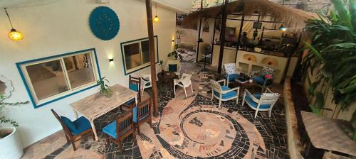 Siolim Villa | Standalone "Greek" Jungle House, walking distance to Thalassa and Boiler Maker