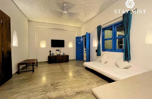 Chendhare Villa | StayMist - Casa Ibiza