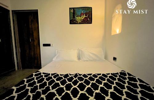 Chendhare Villa | StayMist - Casa Ibiza