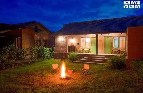 Denkanikota Villa | StayVista at Sunnyside Farmstay with Bonfire & Lawn
