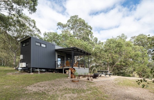 Joadja Cabin | Sugarloaf Off Grid Tiny House - Secluded Luxury!