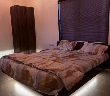 Daulatabad Villa | Sukoon Retreat by Ivory Stays,Luxury 3BHK Villa with Pool, Lawn and sunset view near Grishneshwar Temple