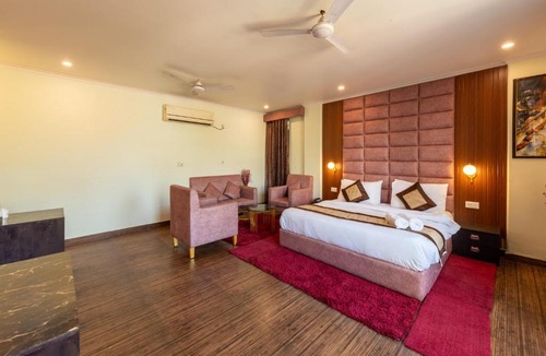 Gurugram Hotel | Sumedha Elegance