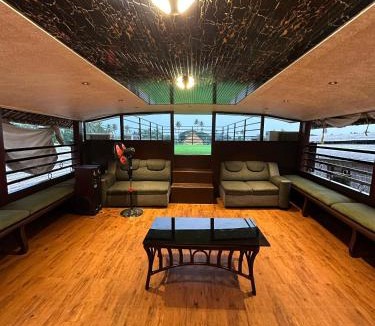 Aryad South Boat Rental | Sunbirds Premium House Boat at Alleppey Backwaters Kerala
