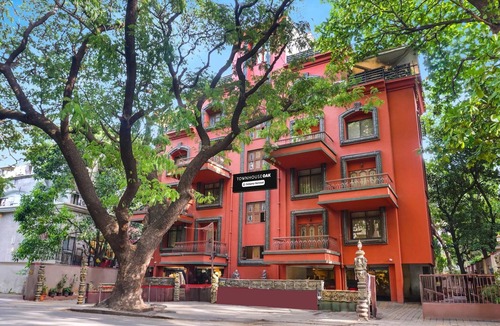 Erandwane House | Super Townhouse Oak Prabhat Road